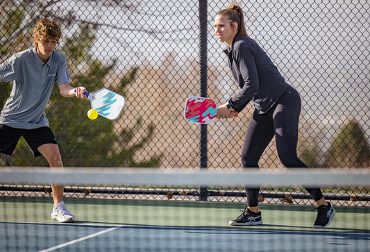 How Custom Pickleball Paddles Improve Control and Power